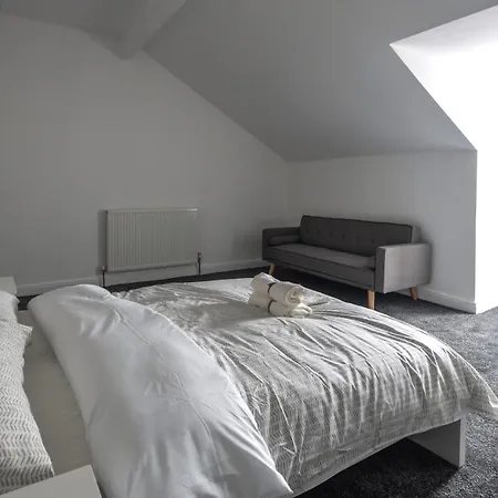Spacious 4 Bed House In Birmingham, Suitable For Contractors Casa vacanze