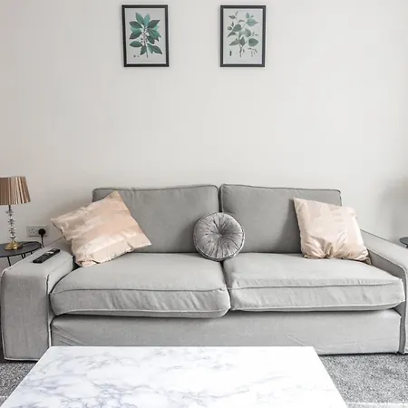 Casa vacanze Spacious 4 Bed House In Birmingham, Suitable For Contractors *